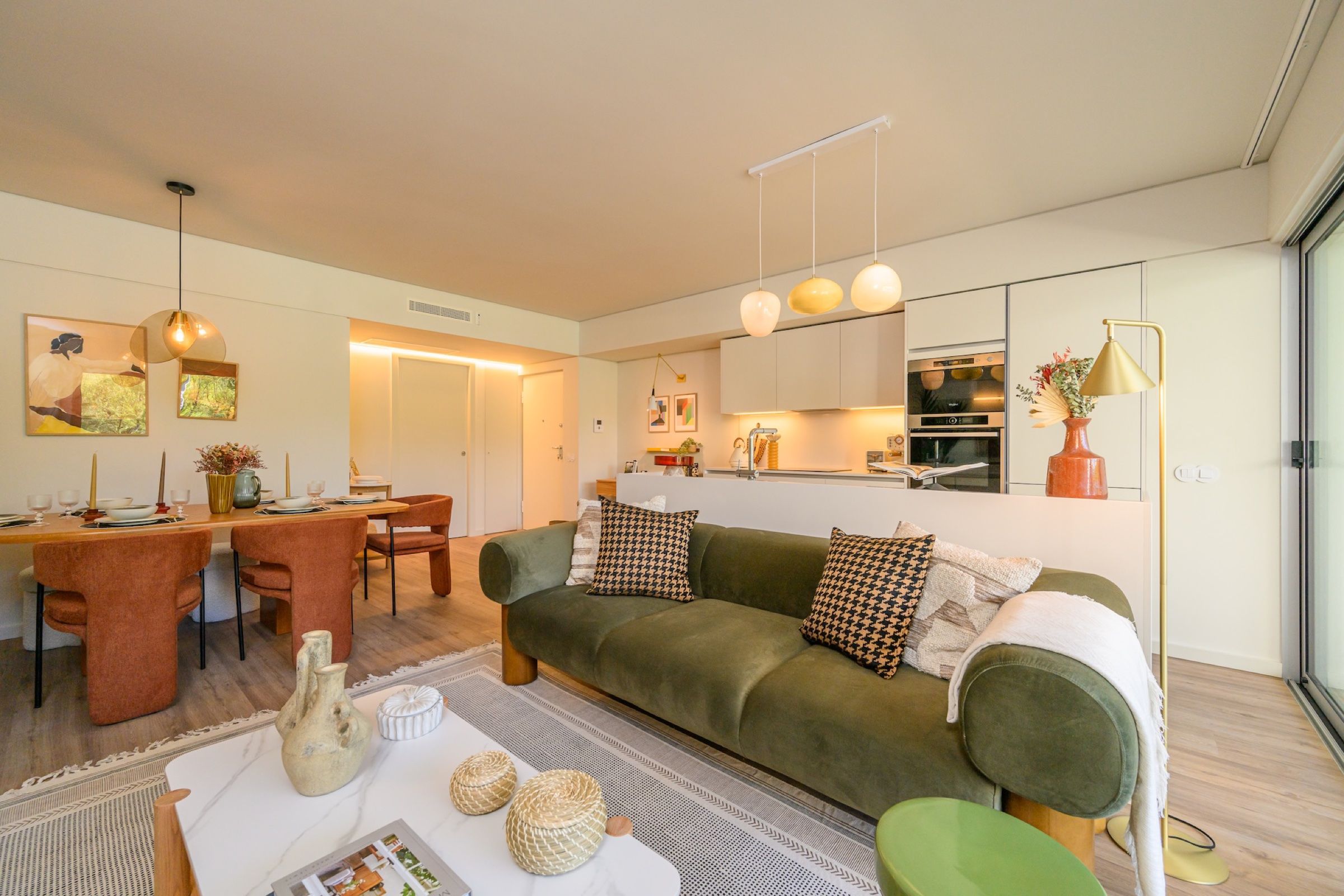 Porto by ARC Homes, sala do andar-modelo